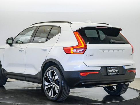 Certified 2026 Volvo XC40 B5 Ultra w/ Climate Package AWD/4WD image 3