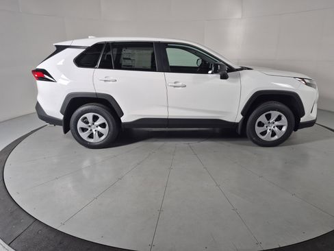 New 2025 Toyota RAV4 LE image 6