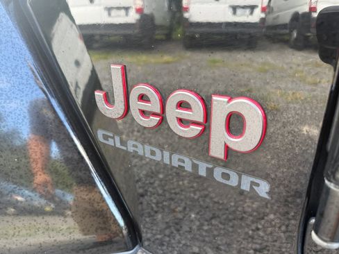 Used 2020 Jeep Gladiator Rubicon AWD/4WD image 16