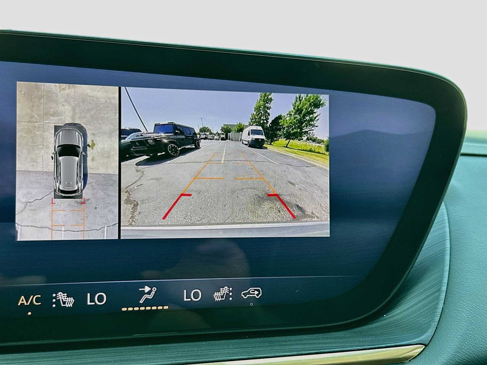 Used 2025 Buick Envision Avenir AWD/4WD image 14