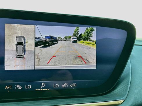 Used 2025 Buick Envision Avenir AWD/4WD image 14