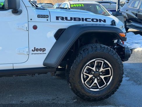 Used 2025 Jeep Wrangler Rubicon w/ Steel Bumper Group image 21