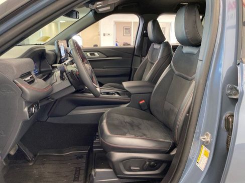 Used 2025 Ford Explorer ST AWD/4WD image 16