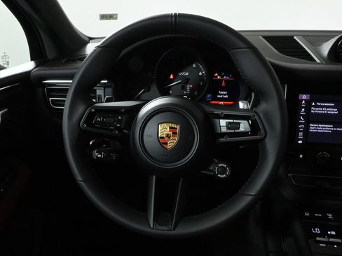 Used 2026 Porsche Macan GTS AWD/4WD image 17