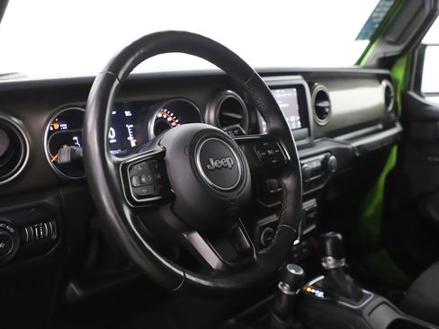 Used 2018 Jeep Wrangler Unlimited Sport S image 19