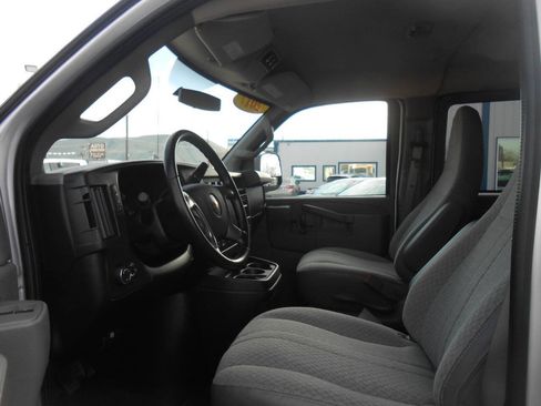 Used 2017 Chevrolet Express 3500 LT w/ LT Preferred Equipment Group image 11