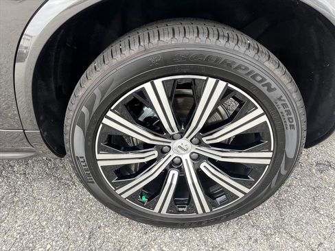 Used 2025 Volvo XC90 B6 Plus w/ Protection Package Premier image 22