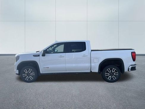 Used 2024 GMC Sierra 1500 AT4 w/ Technology Package image 5