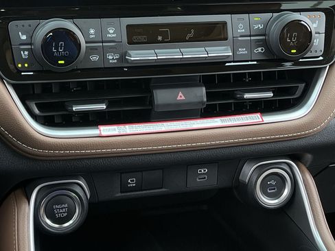 Used 2026 Toyota Grand Highlander AWD image 18