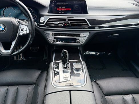 Used 2019 BMW 740i 740i w/ M Sport Package image 18