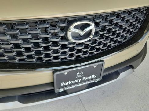 Used 2025 MAZDA CX-50 Meridian Edition w/ Weather Package AWD/4WD image 12