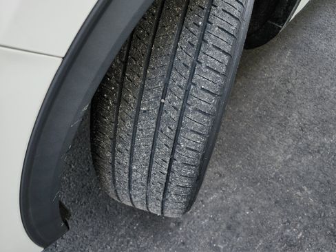 Used 2022 Ford Escape Titanium w/ Class II Trailer Tow Package image 29