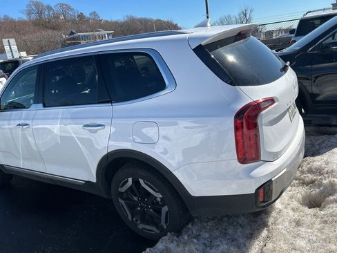 Used 2025 Kia Telluride S image 4