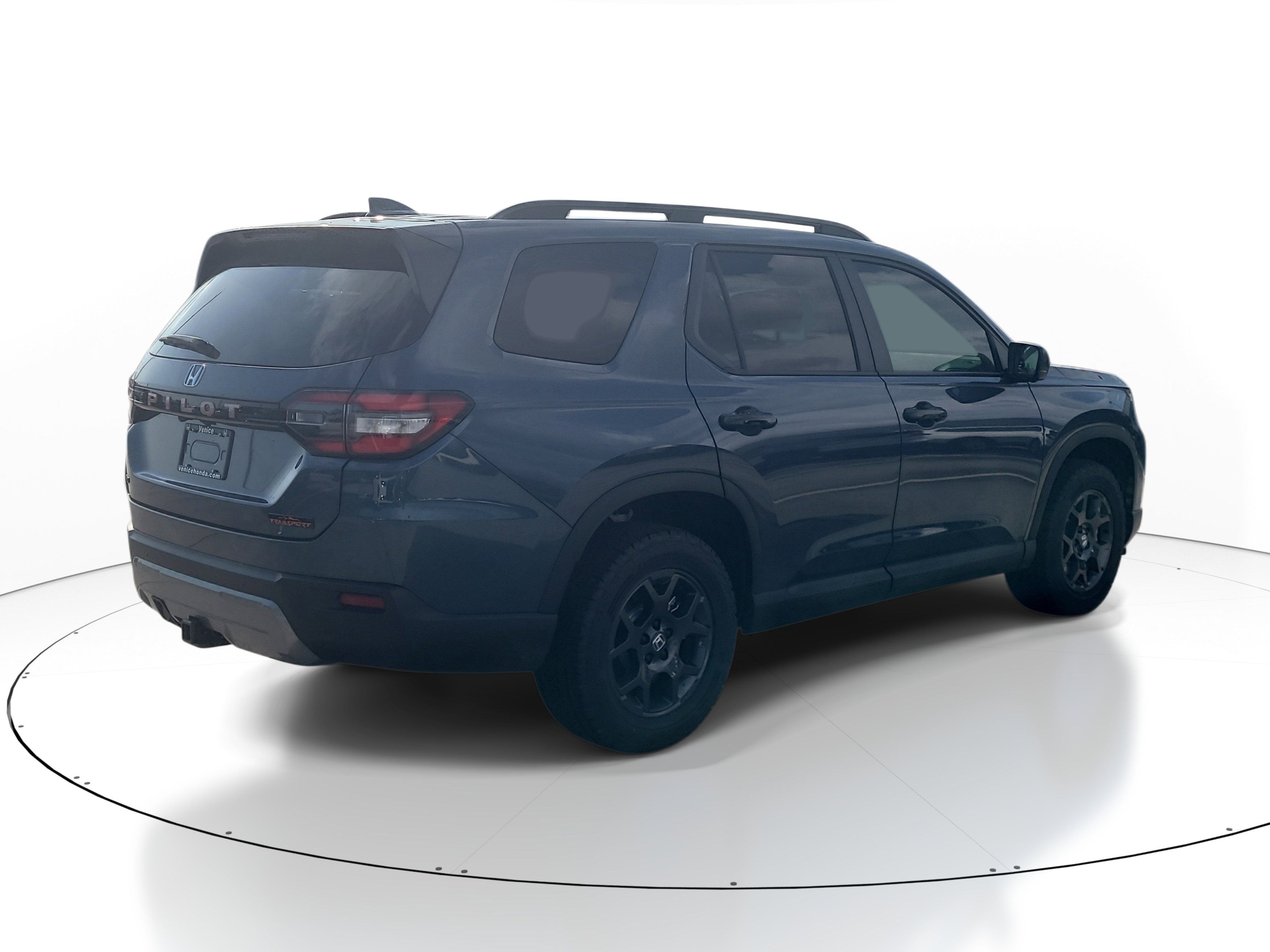 Used 2026 Honda Pilot TrailSport image 5
