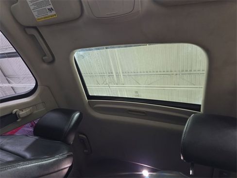 Used 2017 Ford Fusion SE w/ Fusion SE Technology Package image 22