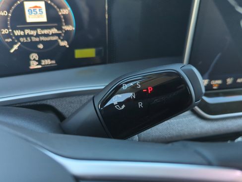 New 2026 Volkswagen Tiguan S image 14