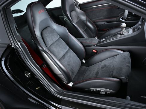 Used 2018 Porsche 911 GT3 RWD image 17