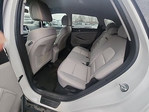Used 2018 Hyundai Tucson SE image 5
