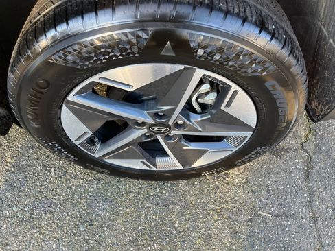 Used 2025 Hyundai Tucson SEL image 32