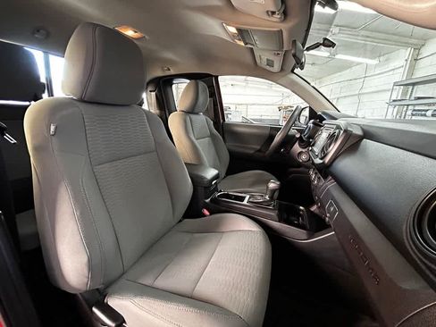 Used 2017 Toyota Tacoma SR w/ SR Convenience Package RWD image 14
