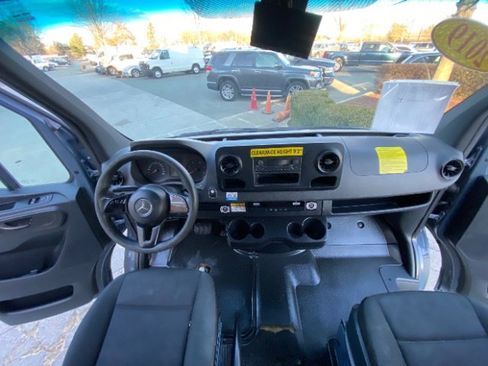 Used 2019 Mercedes-Benz Sprinter 170 image 22