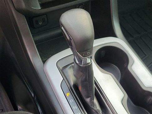 Used 2022 Chevrolet Colorado LT w/ Fleet Safety Package image 23