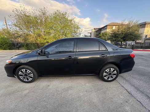 Used 2010 Toyota Corolla LE image 4