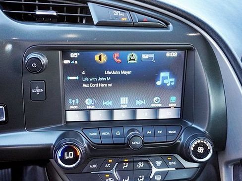 Used 2019 Chevrolet Corvette Stingray Coupe w/ 1LT RWD image 33