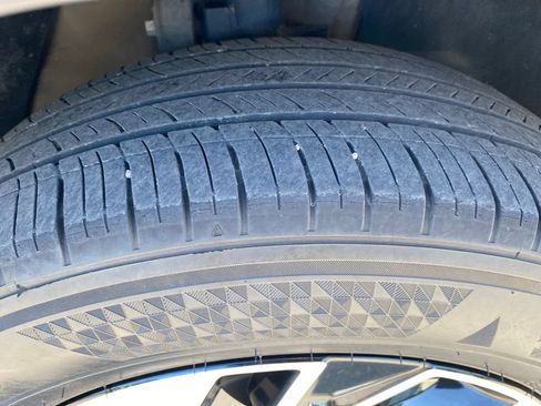 Used 2024 Kia Sportage EX AWD/4WD image 8