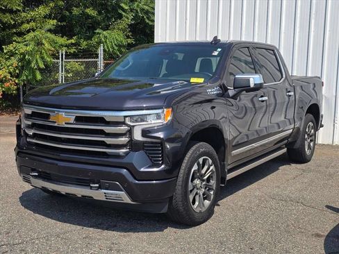 Used 2023 Chevrolet Silverado 1500 High Country w/ Z71 Off-Road Package AWD/4WD image 2