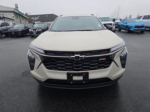 New 2026 Chevrolet Trax RS w/ Sunroof Package image 8