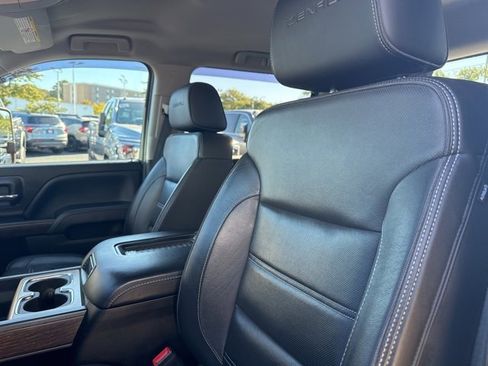 Used 2018 GMC Sierra 3500 Denali w/ Duramax Plus Package image 16