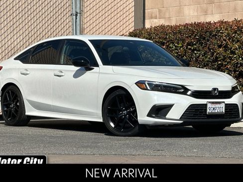 Used 2023 Honda Civic Sport image 1