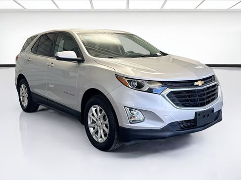 Used 2019 Chevrolet Equinox LT image 3