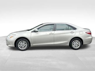 Used 2017 Toyota Camry LE FWD video 2