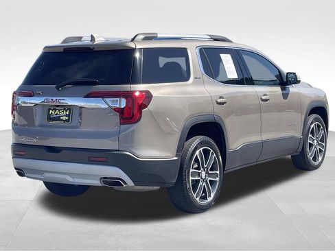 Used 2023 GMC Acadia SLT w/ Preferred Package FWD image 3