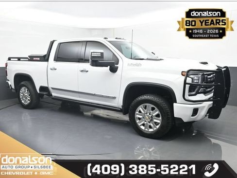 Used 2025 Chevrolet Silverado 2500 High Country w/ High Country Premium Package AWD/4WD image 1