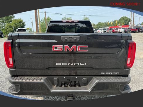 Used 2021 GMC Sierra 2500 Denali w/ Denali Black Diamond Edition AWD/4WD image 4