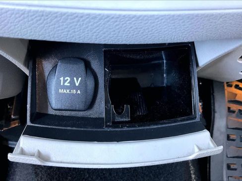 Used 2019 Mercedes-Benz CLA 250 image 32