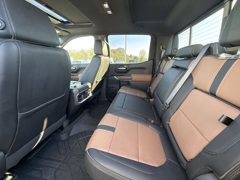 Certified 2021 Chevrolet Silverado 1500 High Country w/ Technology Package image 32