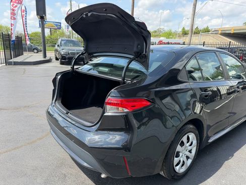 Used 2022 Toyota Corolla LE image 22