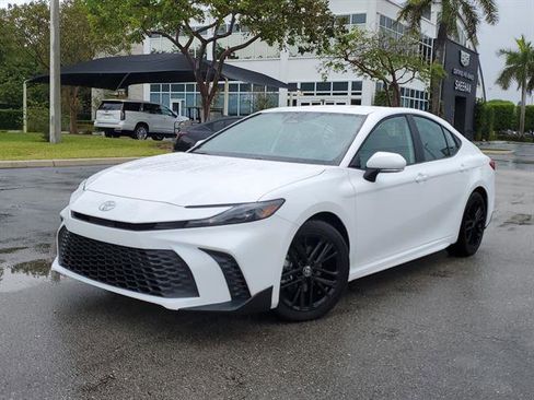 Used 2026 Toyota Camry SE image 76