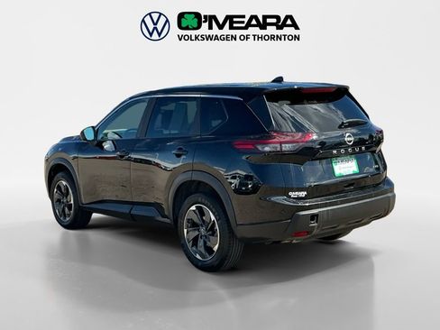 Used 2025 Nissan Rogue SV AWD/4WD image 3