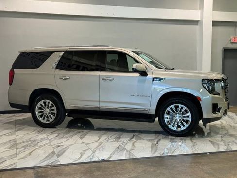 Used 2021 GMC Yukon SLT w/ SLT Luxury Plus Package AWD/4WD image 5