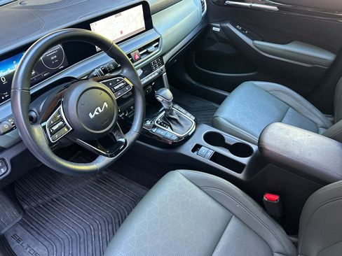 Used 2024 Kia Seltos SX w/ SX Sunroof Package AWD/4WD image 10