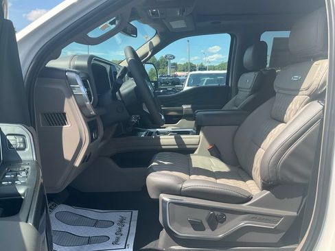 New 2026 Ford F250 Platinum w/ Platinum Plus Package AWD/4WD image 16