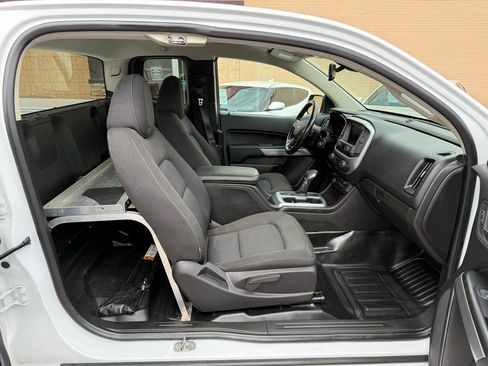 Used 2022 Chevrolet Colorado LT w/ Fleet Safety Package image 15