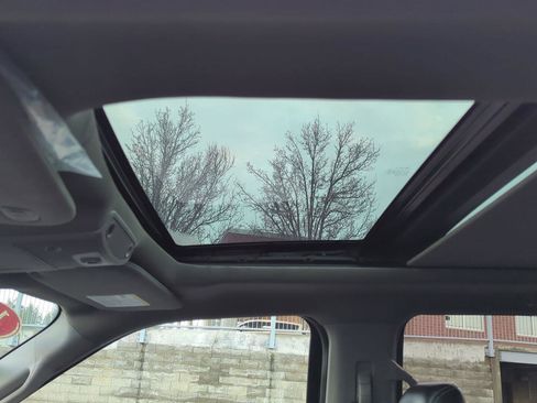 Used 2018 Ford F150 Lariat w/ Equipment Group 502A Luxury image 12