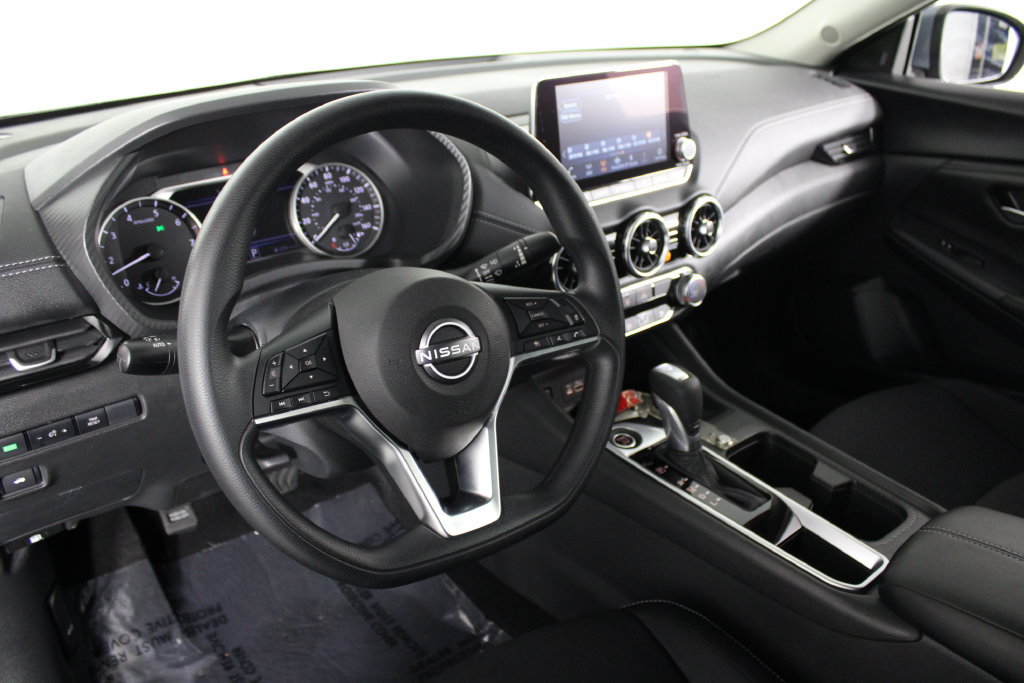 Certified 2025 Nissan Sentra SV FWD image 18