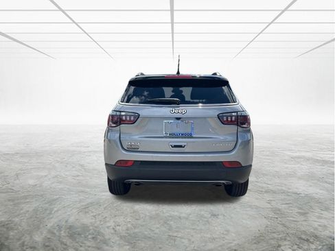 Used 2023 Jeep Compass Limited image 5